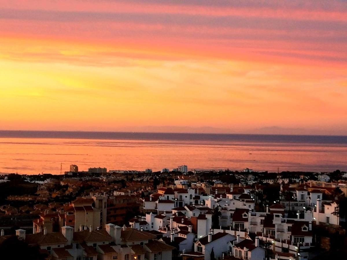 4 Bedroom Holiday Townhouse In Riviera Del Sol With Sea Views Sitio de Calahonda Extérieur photo